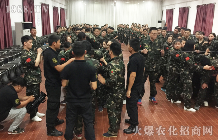 沒有比腳更長(zhǎng)的路,堅(jiān)持就是勝利
