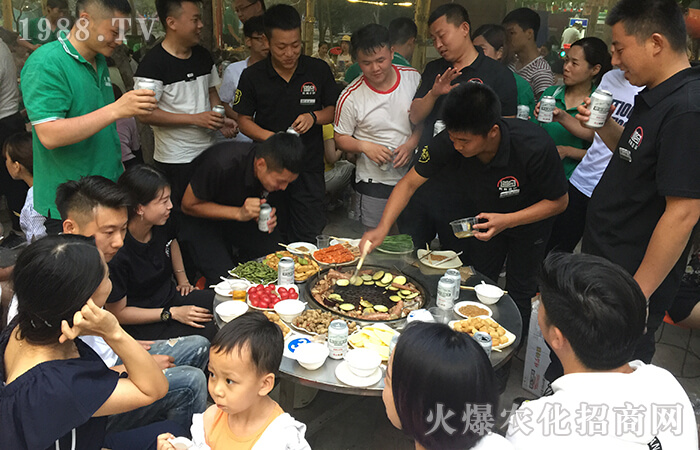 風雨同舟,我們一起闖