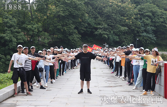 來(lái)一場(chǎng)紅色之旅,重溫激情燃燒的歲月